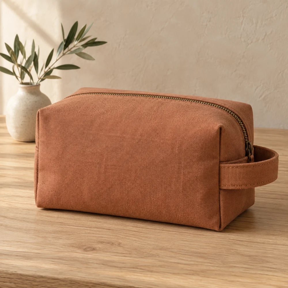 Box pouch in terracotta
