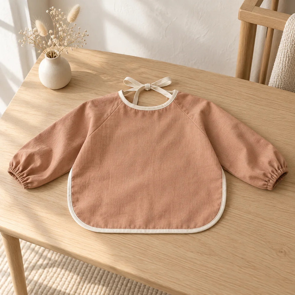 Full coverage bib in clay