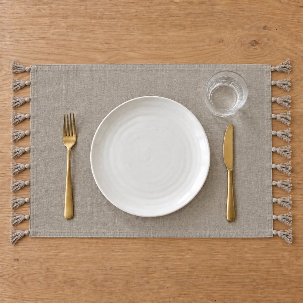 Stone placemat, knotted fringe