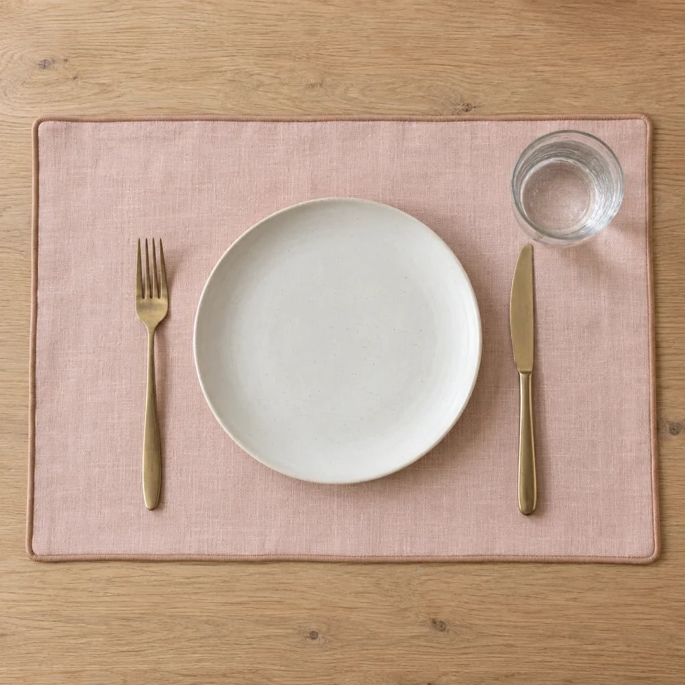 Blush pink placemat, piped edge