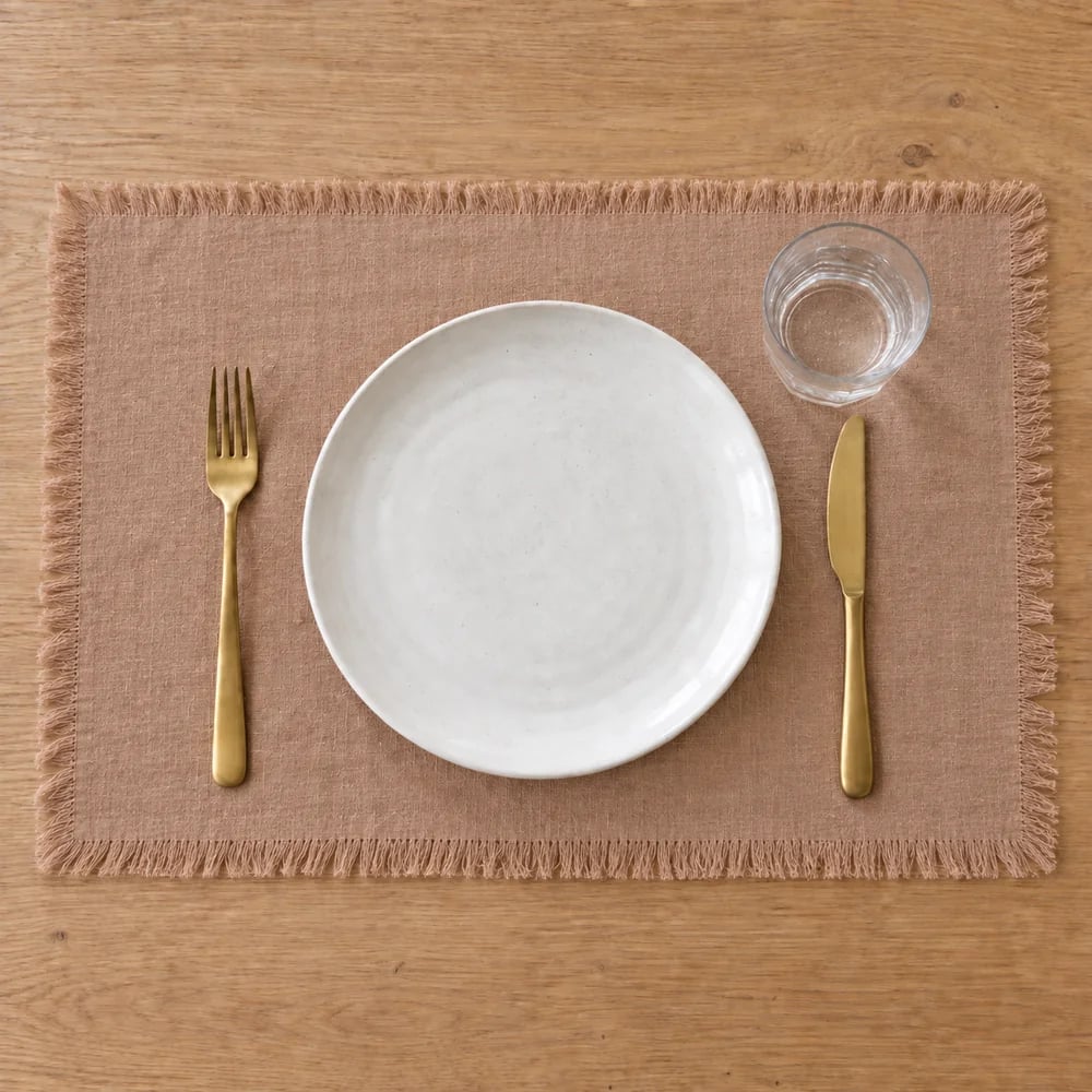 Clay placemat, self fringed